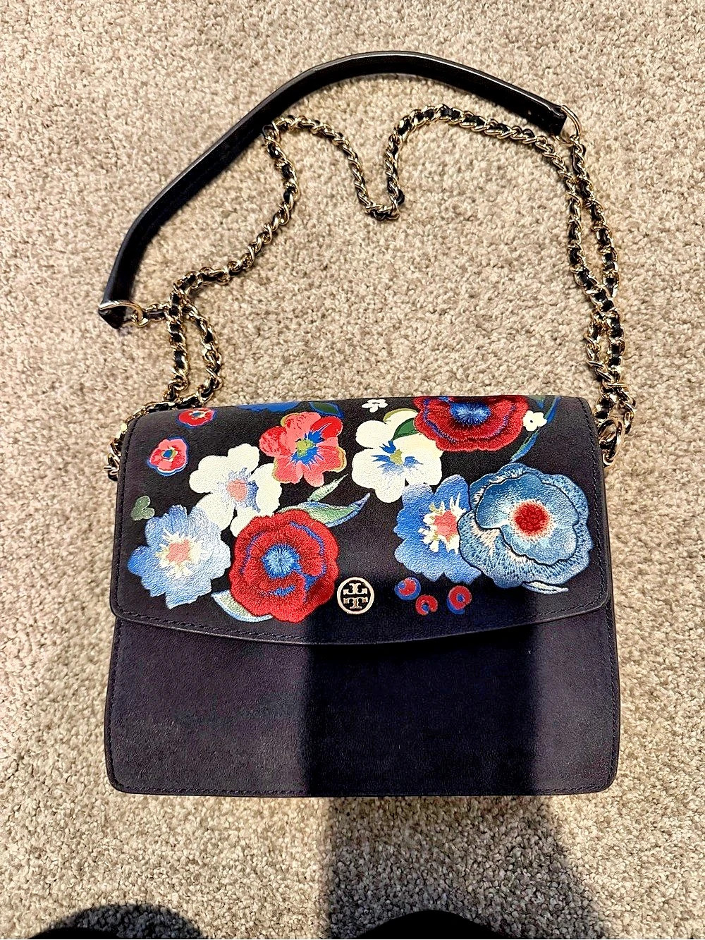 ⭐️Tory Burch Embroidered Convertible Shoulder Bag